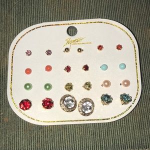 12 pack of earrings
